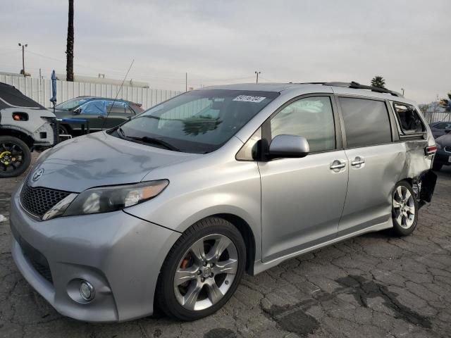 2014 Toyota Sienna Sport