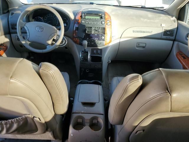 2010 Toyota Sienna XLE