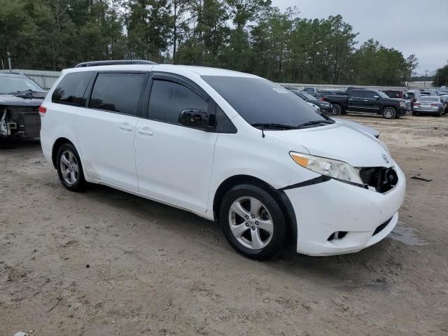 2014 Toyota Sienna LE