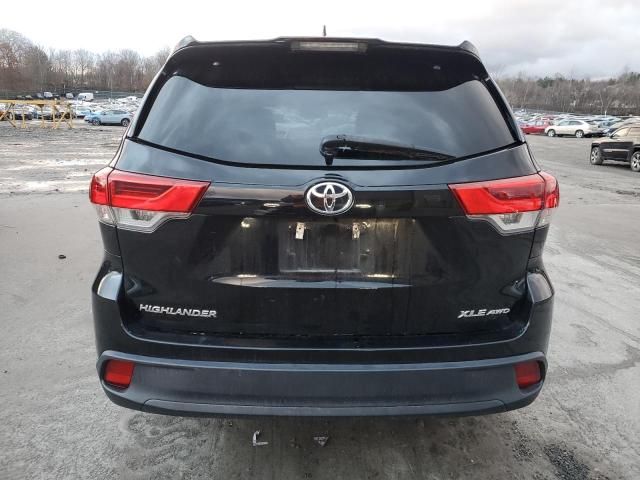 2019 Toyota Highlander SE