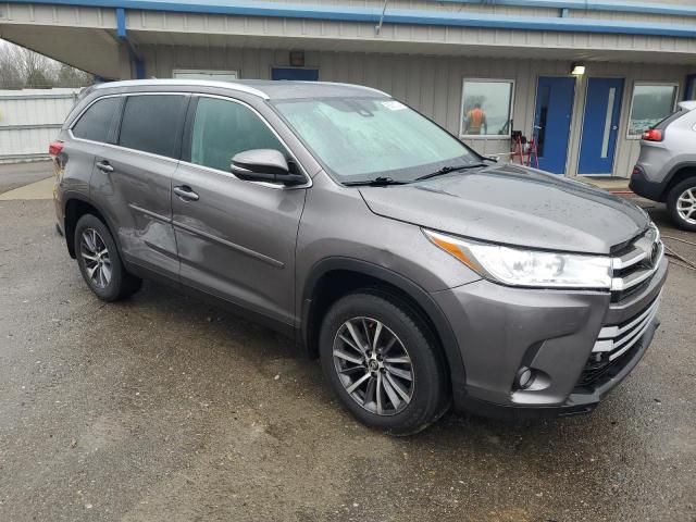 2019 Toyota Highlander SE