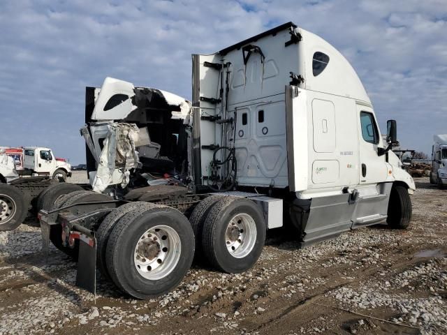 2016 Freightliner Cascadia 125