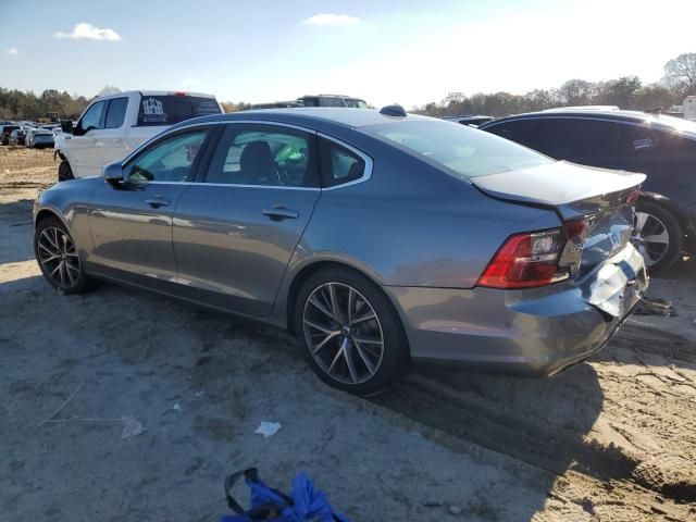 2018 Volvo S90 T6 Momentum