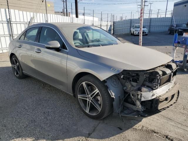 2019 Mercedes-Benz A 220