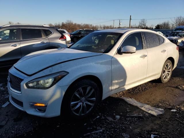 2016 Infiniti Q70 3.7