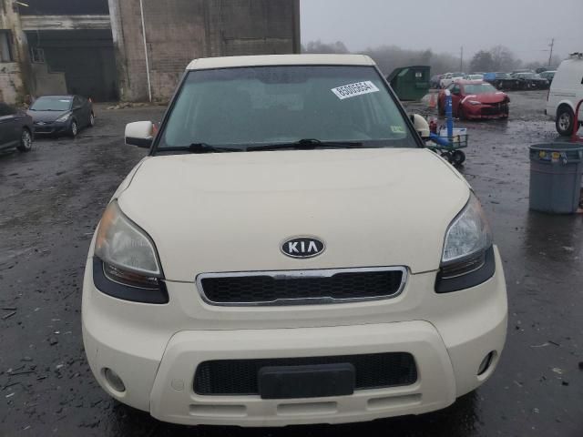 2011 KIA Soul +