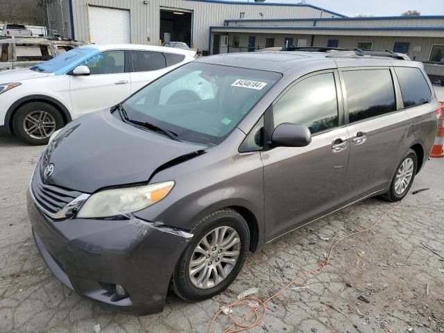 2012 Toyota Sienna XLE