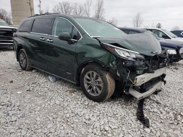 2021 Toyota Sienna XLE