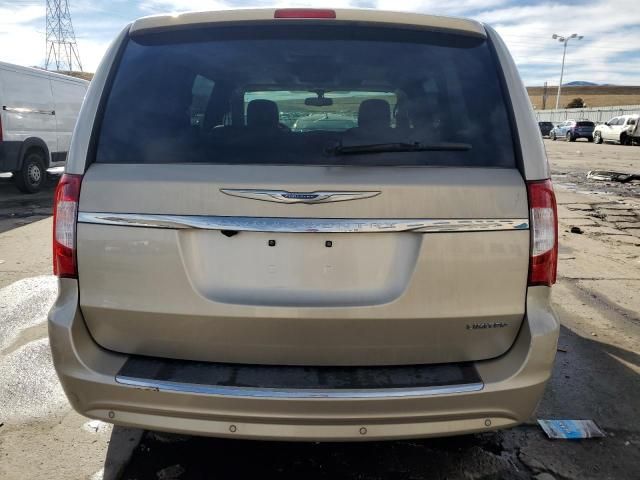 2012 Chrysler Town & Country Limited