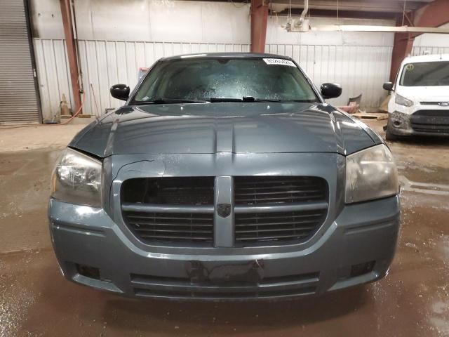 2006 Dodge Magnum SE