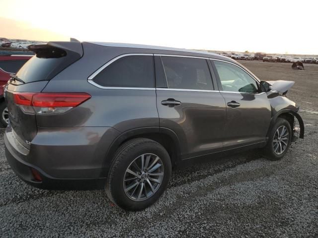 2019 Toyota Highlander SE