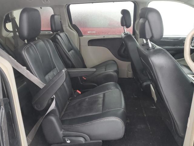 2015 Chrysler Town & Country Touring L