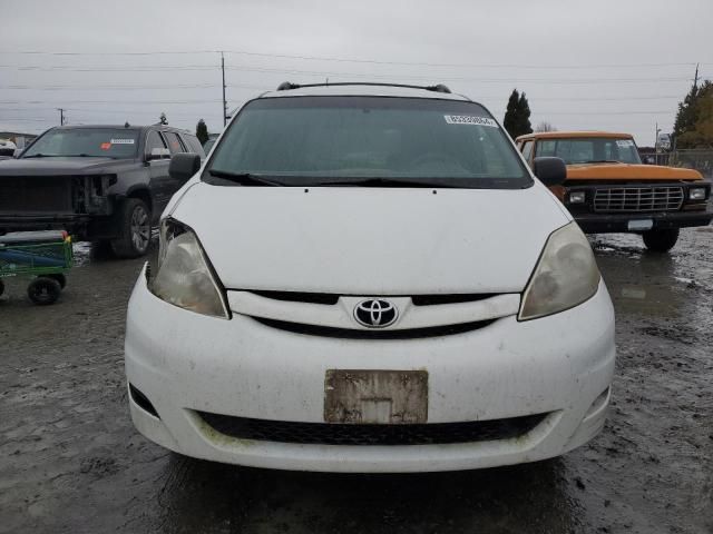 2009 Toyota Sienna CE