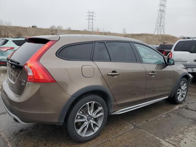 2015 Volvo V60 Cross Country Premier