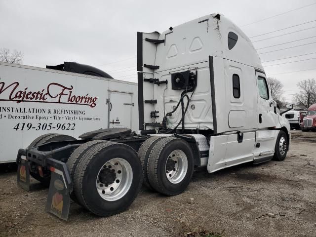 2020 Freightliner Cascadia 126