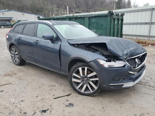 2022 Volvo V90 Cross Country B6 Inscription