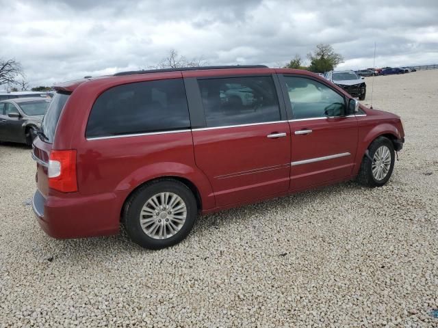 2012 Chrysler Town & Country Touring L