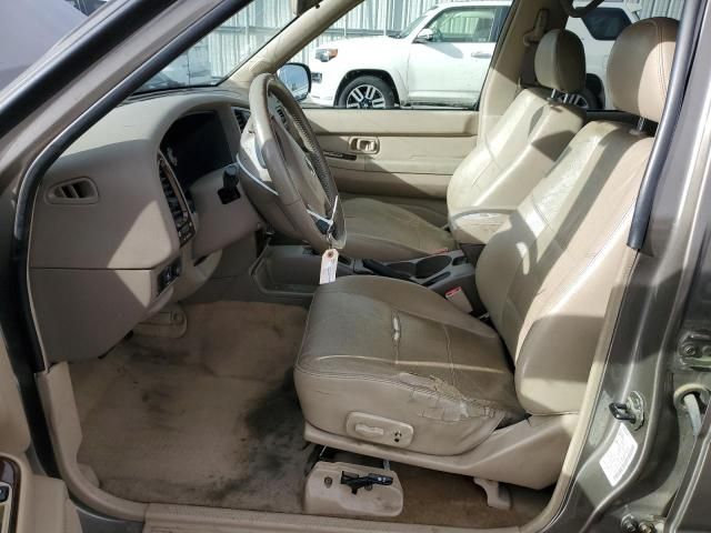 2002 Nissan Pathfinder LE