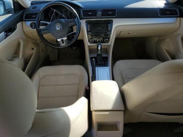 2012 Volkswagen Passat SE