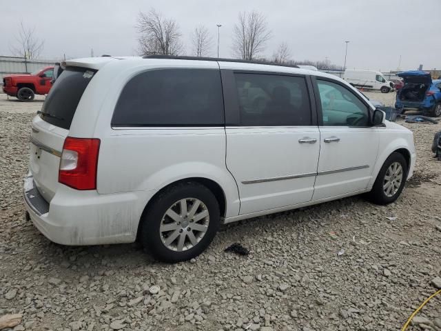 2015 Chrysler Town & Country Touring