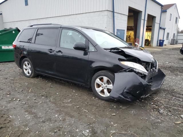 2015 Toyota Sienna LE