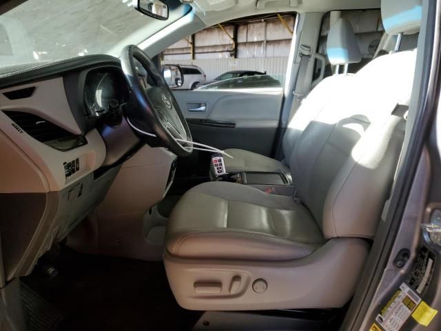 2017 Toyota Sienna XLE