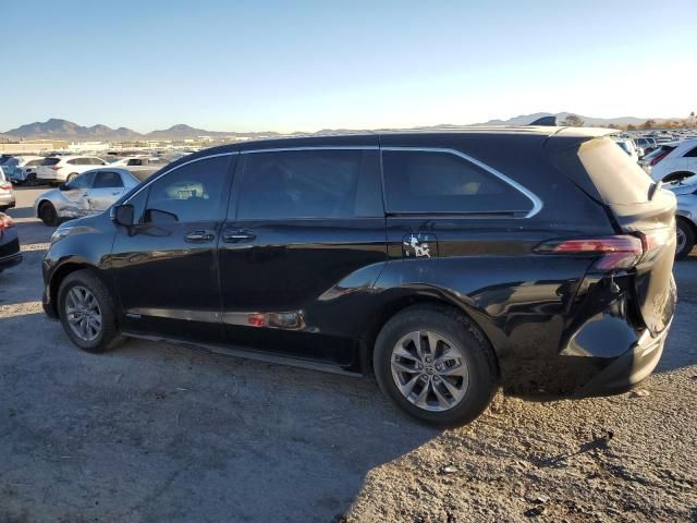 2021 Toyota Sienna LE