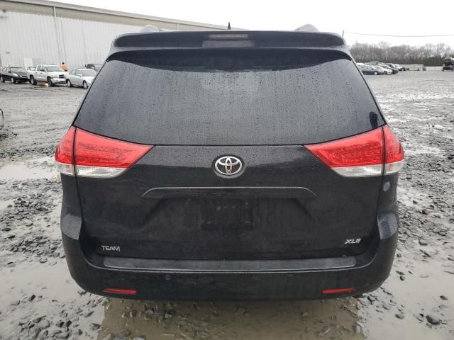 2011 Toyota Sienna XLE