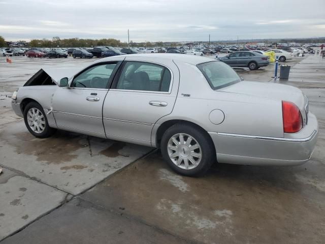 2011 Lincoln Town Car Signature Limited