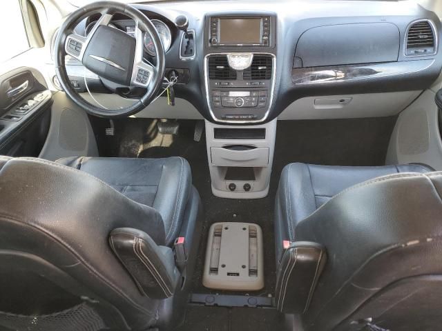 2012 Chrysler Town & Country Touring