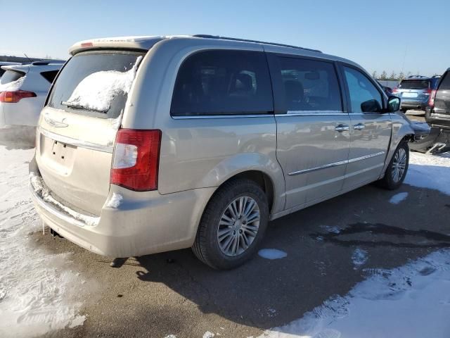 2014 Chrysler Town & Country Touring L