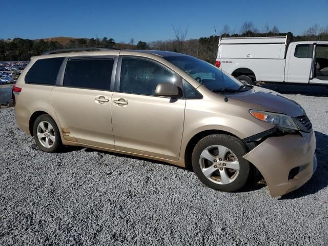 2011 Toyota Sienna LE