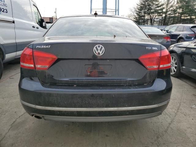 2012 Volkswagen Passat SEL