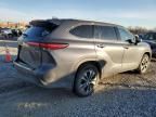 2020 Toyota Highlander Hybrid XLE