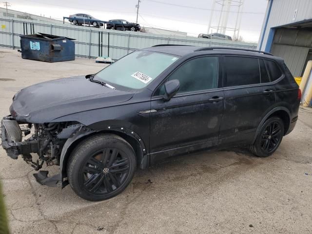 2022 Volkswagen Tiguan SE R-LINE Black