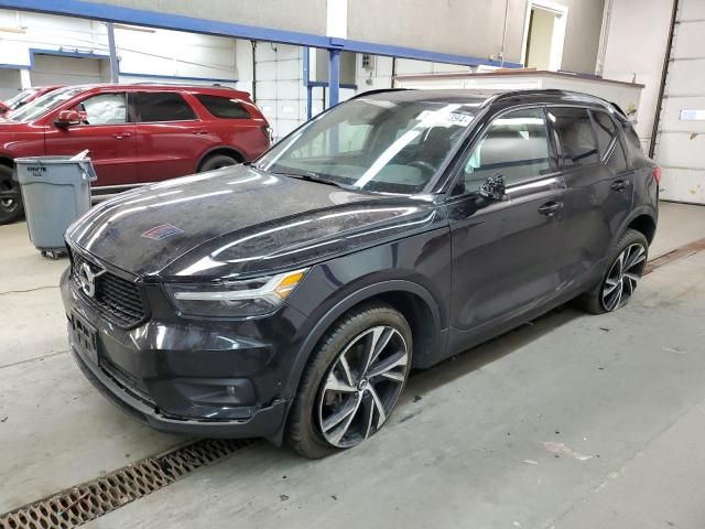 2021 Volvo XC40 T5 R-Design