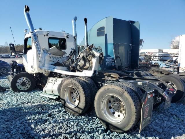 2024 Kenworth Construction T880