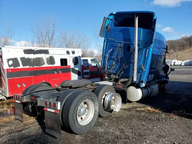 2015 Freightliner Cascadia 125