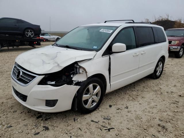 2011 Volkswagen Routan SE