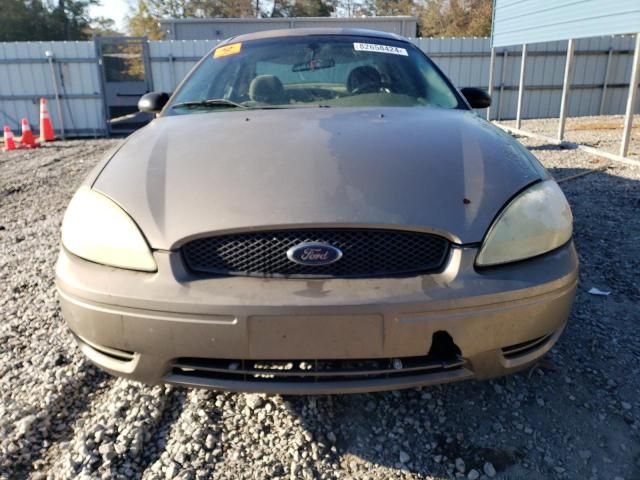 2005 Ford Taurus SE