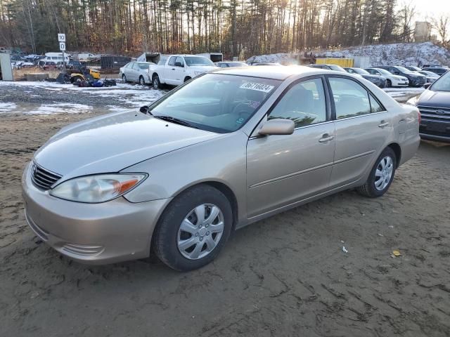 2004 Toyota Camry LE