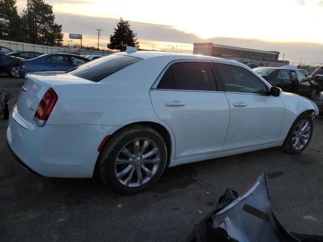 2018 Chrysler 300 Touring