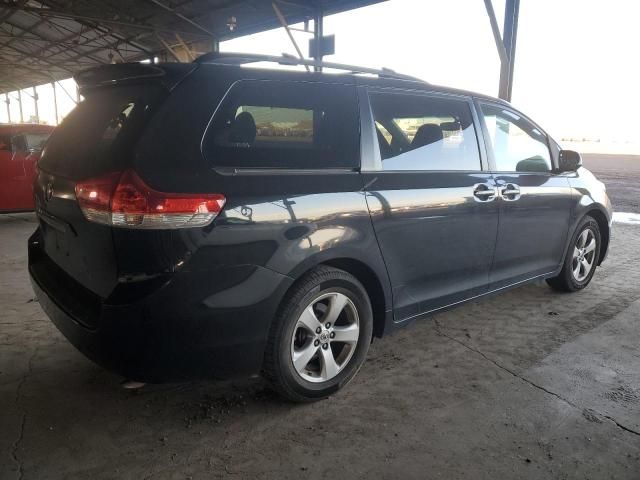 2013 Toyota Sienna LE