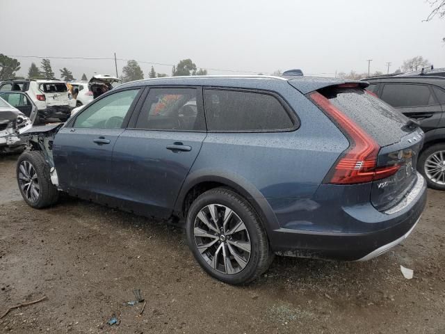 2022 Volvo V90 Cross Country B6 Inscription