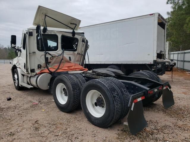 2022 Freightliner Cascadia 126