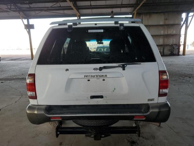 2000 Nissan Pathfinder LE