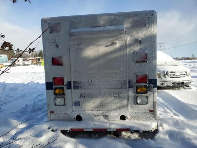 2005 Ford Econoline E450 Super Duty Cutaway Van