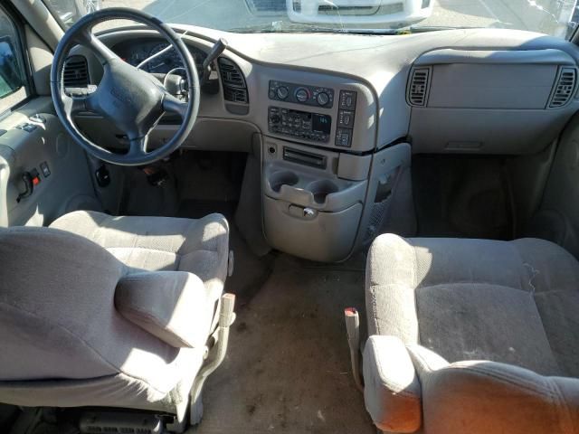 2003 GMC Safari XT