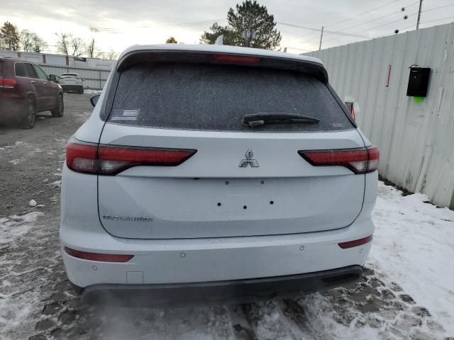 2022 Mitsubishi Outlander ES