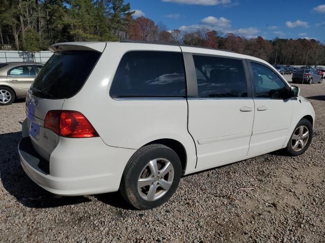 2011 Volkswagen Routan SE